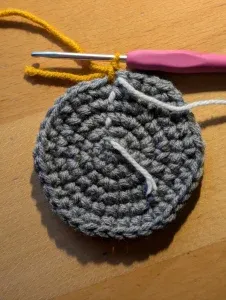 Sunflower bobble stitch start
