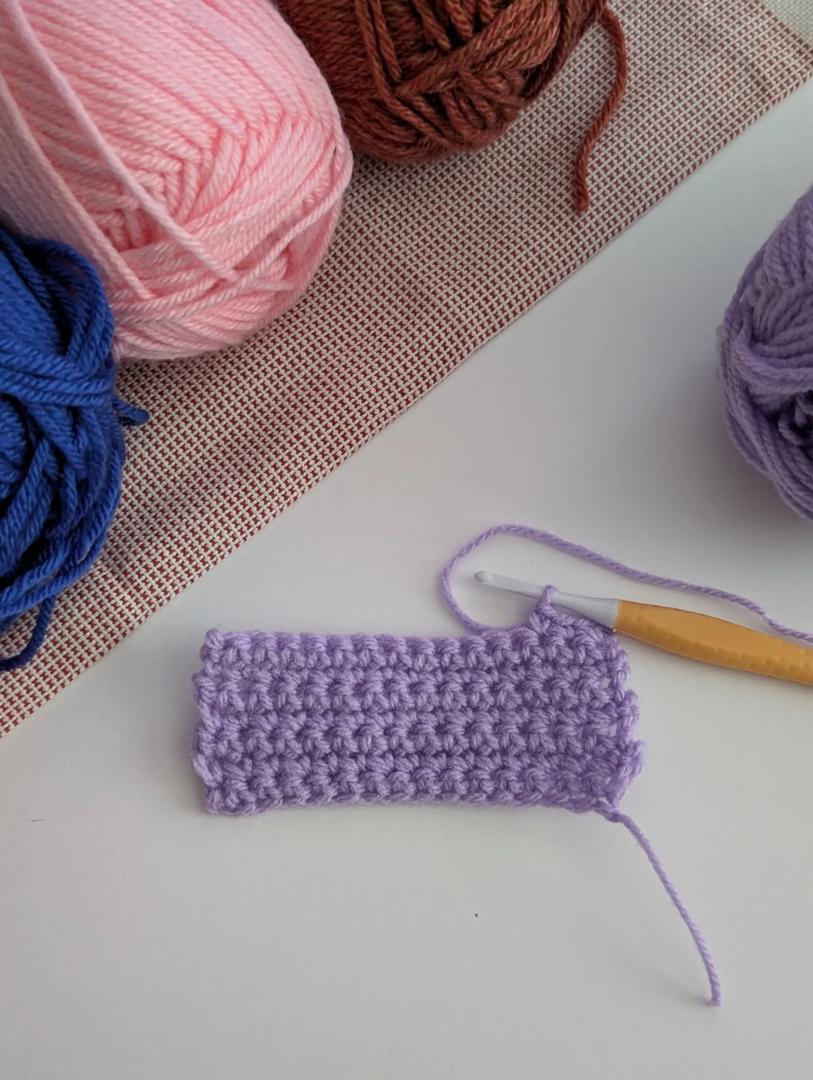 Mastering the Art of the Single Crochet (sc) Stitch: A Beginner’s Guide